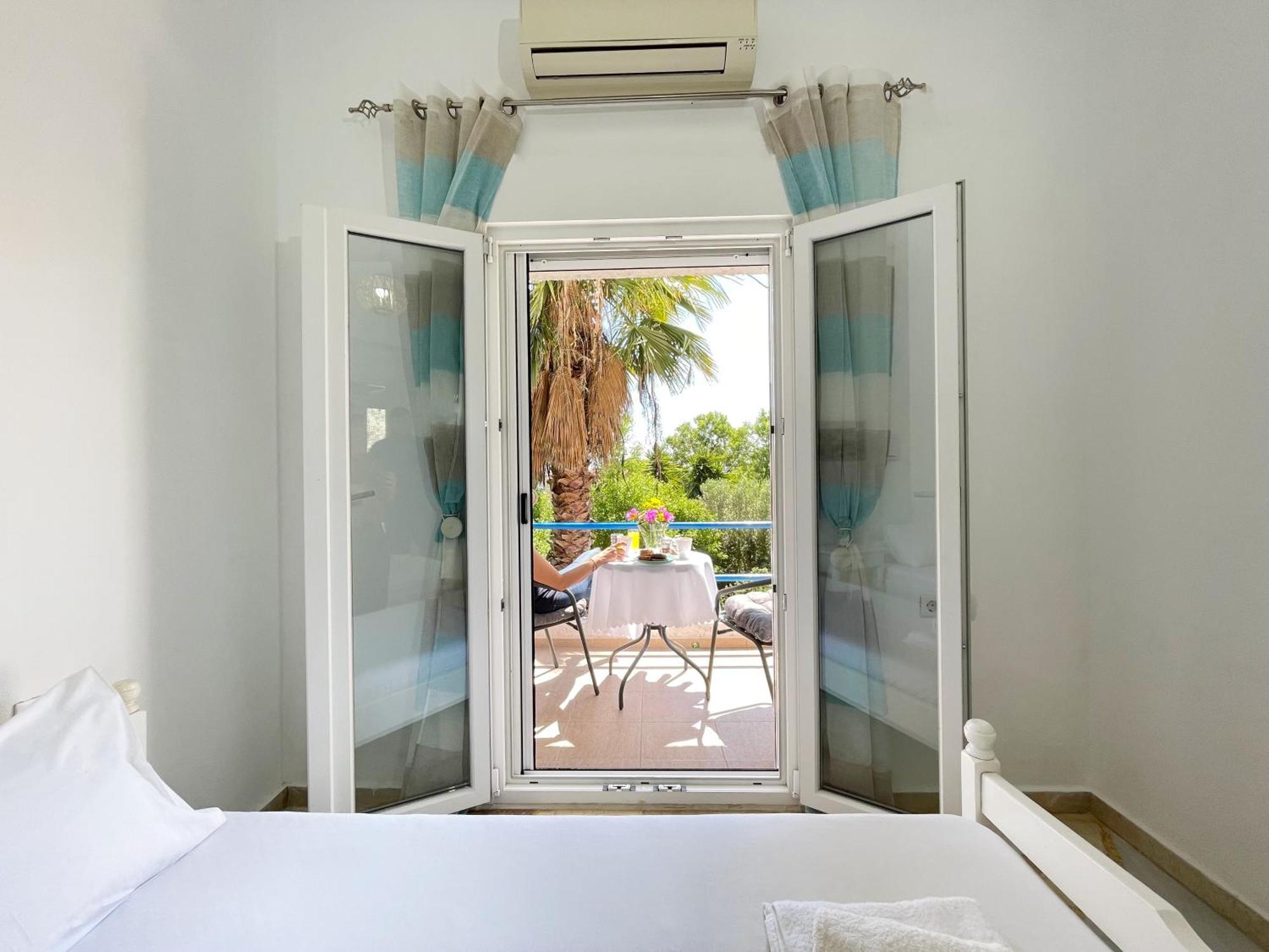 Odysseas Apartments 2 Marathókampos Екстериор снимка
